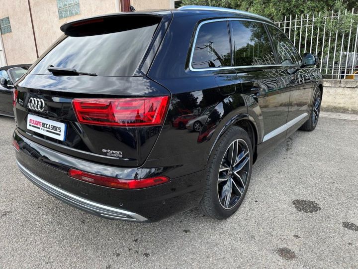 Audi Q7 3.0 TDI E-TRON 373 Noir - 10