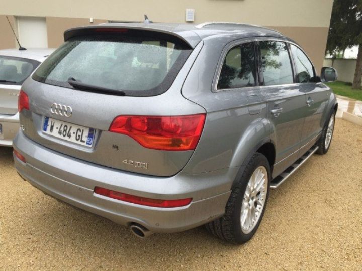 Audi Q7 V8 4.2 TDI QUATTRO S LINE 7 PLACES     Diesel GRIS METAL - 25