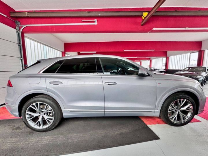 Audi Q8 50TDI 3x S Line Pano Matrix Air ACC B&O 360° Argent Métallisé - 3