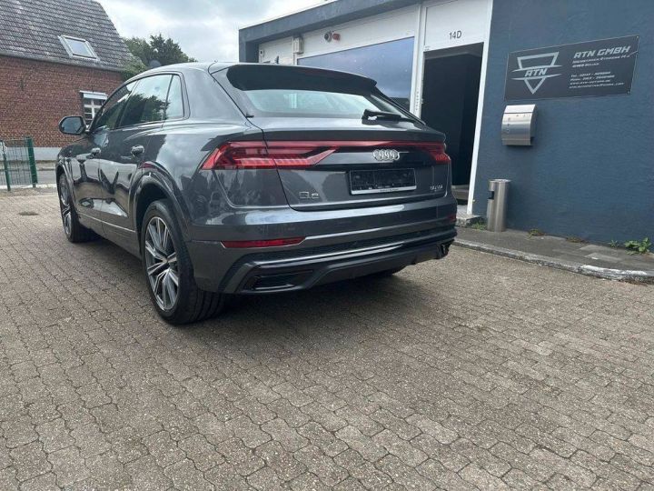 Audi Q8 50TDI/QUATTRO/S-LINE/AHKPANO/21 Gris Daytona - 6