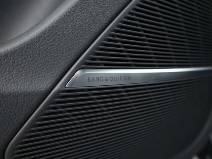 Audi Q8 60 TFSIe Sline  - 11