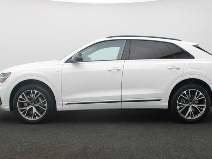 Audi Q8 Audi Q8 55 TFSI e quattro S line Matrix  blanc - 2