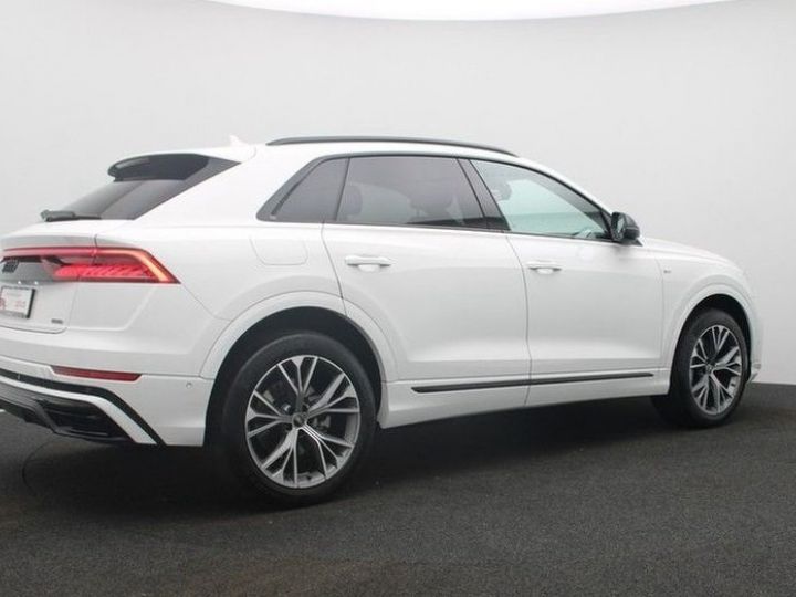 Audi Q8 Audi Q8 55 TFSI e quattro S line Matrix  blanc - 3