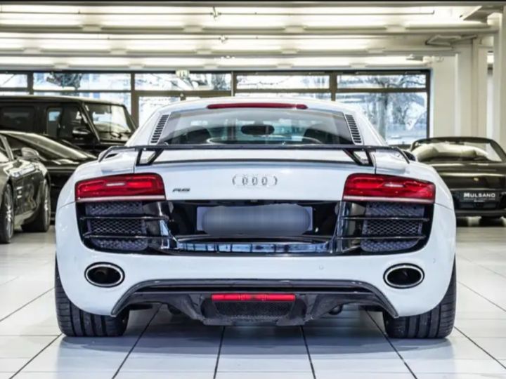 Audi R8 gris sukuza - 4