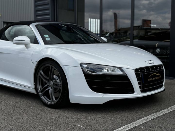 Audi R8 5.2 V10 FSI 525ch R Tronic 6 Blanc - 9