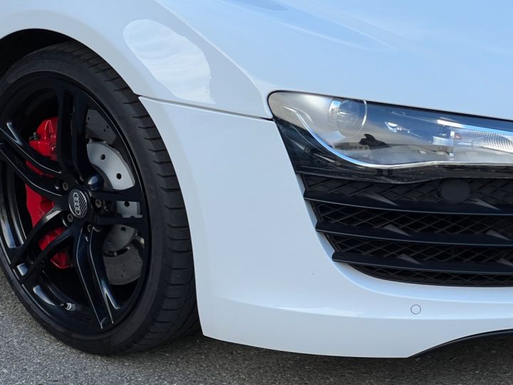 Audi R8 Audi R8 Quattro V8 - crédit 657 euros par mois - boîte manuelle - Packs carbone Blanc - 4