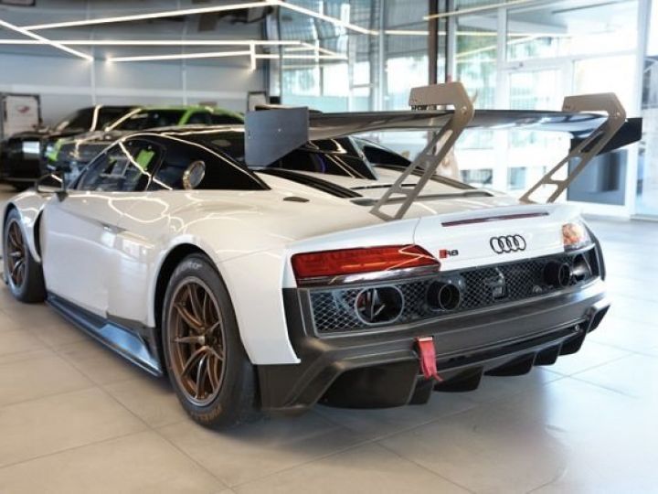 Audi R8 GT2 LMS blanc - 5