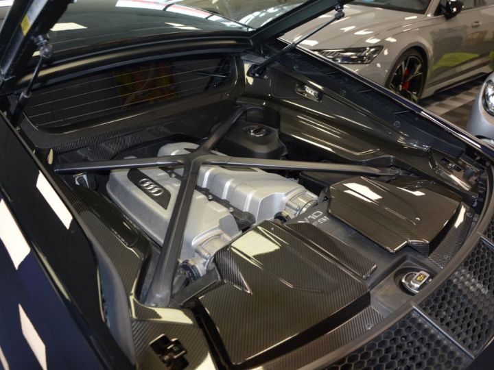 Audi R8 Performance  V10 620 Quattro S Tronic Immat France Full Carbone Ligne titane QuickSilver Bleu - 18