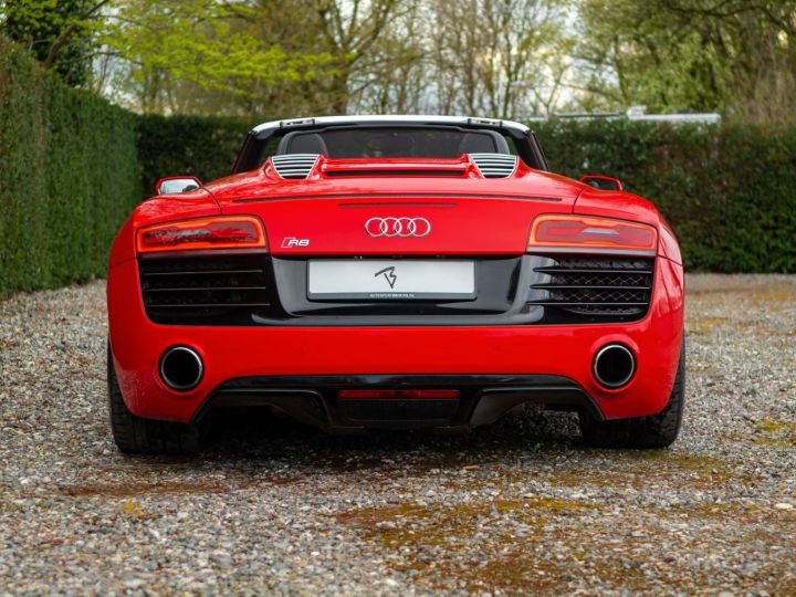 Audi R8 Spyder 5.2 FSI V10 quattro 525ch ROUGE - 5