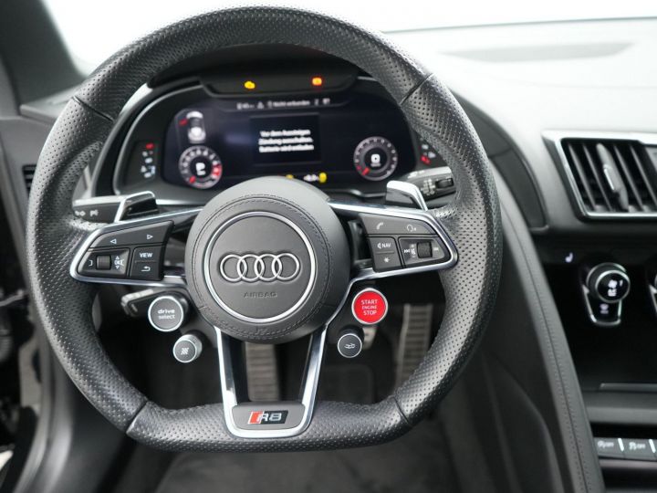 Audi R8 Spyder 620ch FULL BLACK PREMIERE MAIN GARANTIE 12 MOIS NOIR - 7