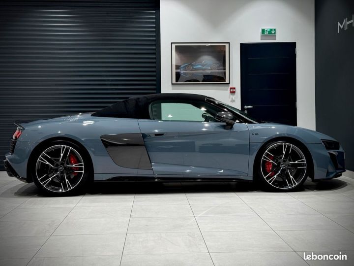 Audi R8 Spyder II PERFORMANCE 5.2 FSI V10 620 Ch QUATTRO S-TRONIC 7 GRIS KEMORA PACK CARBONE FEU LASER MATRIX CÉRAMIQUE B&O SIÈGE RECARO DESIGN EXCLUSIF 24.500KMS FU Gris - 2