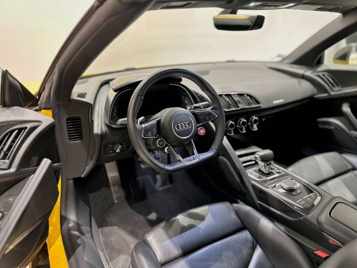 Audi R8 Spyder II PERFORMANCE FACELIFT 5.2 FSI V10 620 Ch QUATTRO S-TRONIC 7 PACK BLACK CARBONE FEU LAZER CÉRAMIQUE B&O FULL OPTION ÉTAT NEUF Jaune - 4