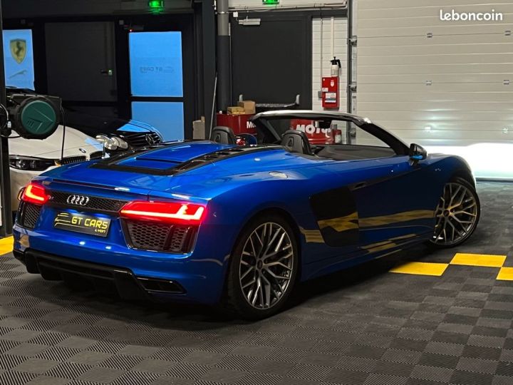 Audi R8 Spyder LOA 1384 euros-mois V10 S-Tronic Bleu - 2