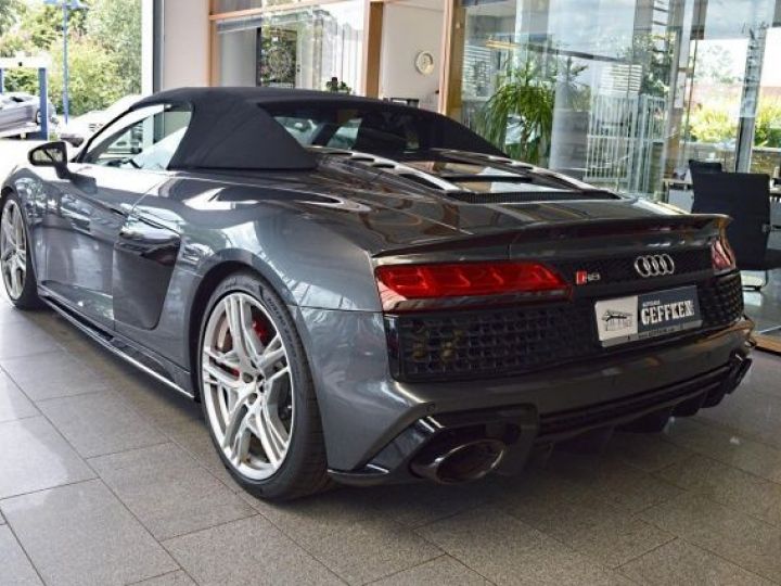 Audi R8 Spyder V10 5.2L 620 Performance B&O Carbon JA 20 Garantie 12 mois Prémium Gris Daytona - 8