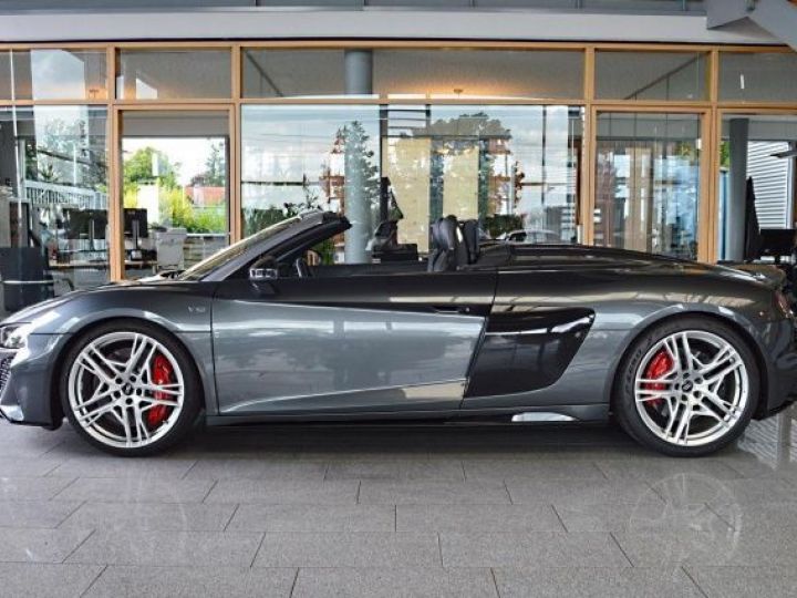 Audi R8 Spyder V10 5.2L 620 Performance B&O Carbon JA 20 Garantie 12 mois Prémium Gris Daytona - 10