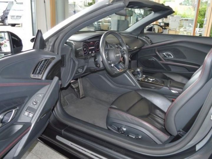 Audi R8 Spyder V10 5.2L 620 Performance B&O Carbon JA 20 Garantie 12 mois Prémium Gris Daytona - 16