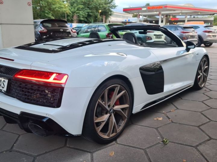 Audi R8 Spyder V10 5.2L RWD 540 Blanche B&O JA 20 Virtual*Camera*LED*GARANTIE AUDI 11/2024 Blanche - 10