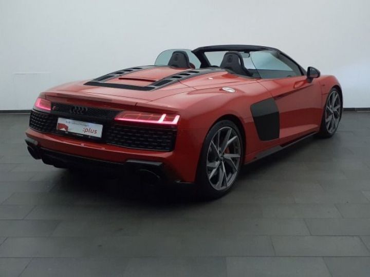 Audi R8 Spyder V10 5.2L RWD LED/Laser 540 B&O JA 20 Garantie 12 mois Prémium Rouge - 2