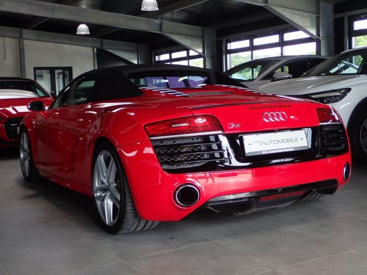 Audi R8 Spyder V10 525ch S tronic Caméra MAGNETICRIDE freins céramique B&O deuxième main Garantie 12 mois Suivi complet ROUGE - 10