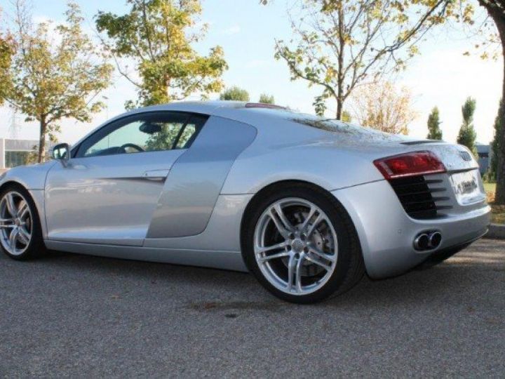 Audi R8 V8 4,2 QUATTRO R-TRONIC 420CV     Essence GRIS ALUMINIUM - 23