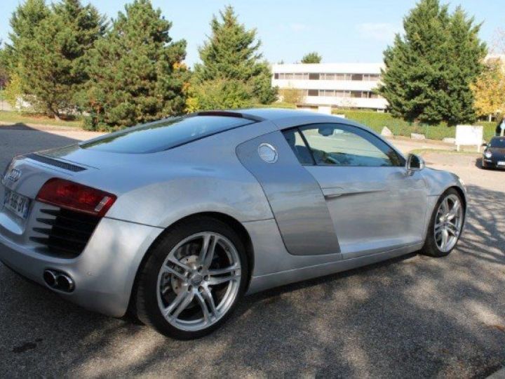 Audi R8 V8 4,2 QUATTRO R-TRONIC 420CV     Essence GRIS ALUMINIUM - 31