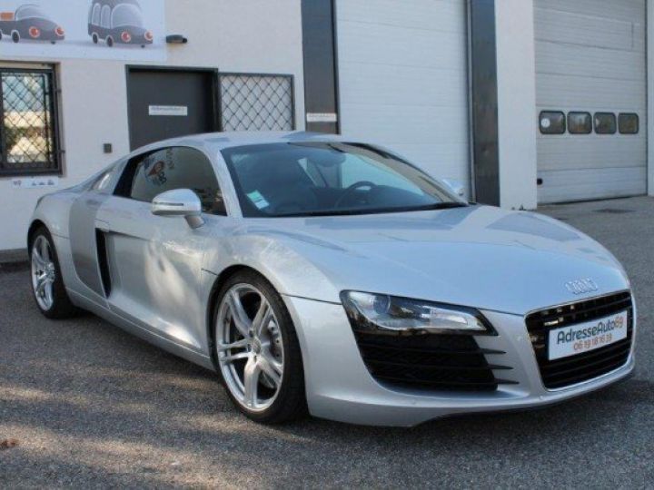 Audi R8 V8 4,2 QUATTRO R-TRONIC 420CV     Essence GRIS ALUMINIUM - 42