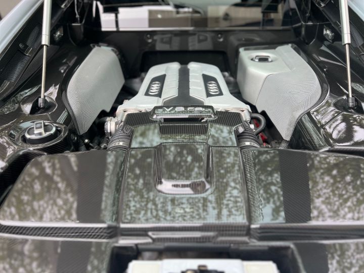 Audi R8 V8 TFSI Full carbon  - 18