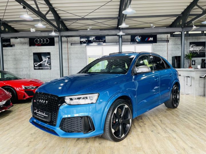 Audi RS Q3 2.5 TFSI Quattro / Toit pano / Attelage / Bose / Garantie 12 mois Bleu - 1