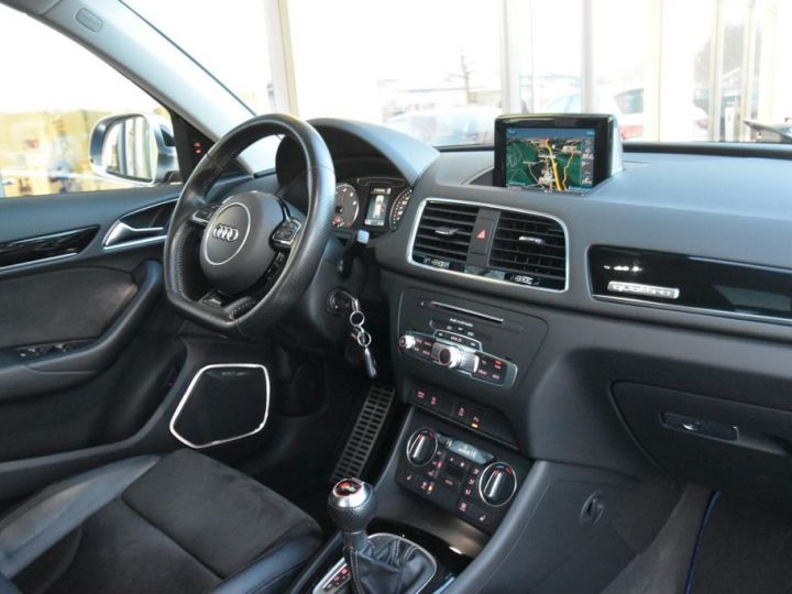 Audi RS Q3 2.5 TFSI Quattro / Toit pano / Bose / Garantie 12 mois Bleu - 8