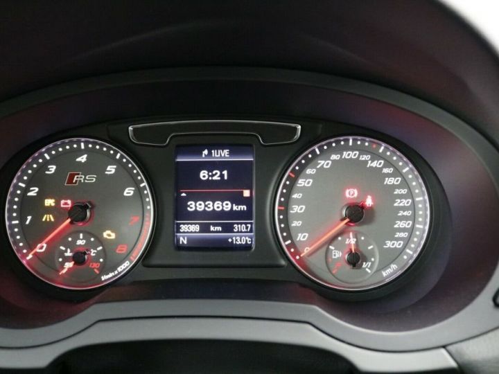 Audi RS Q3 Audi RS Q3 2.5 TFSI Perf. 367 Quattro Carbon Caméra T.Pano JA 20 BOSE 1ère M Garantie 12 Mois Noire - 10