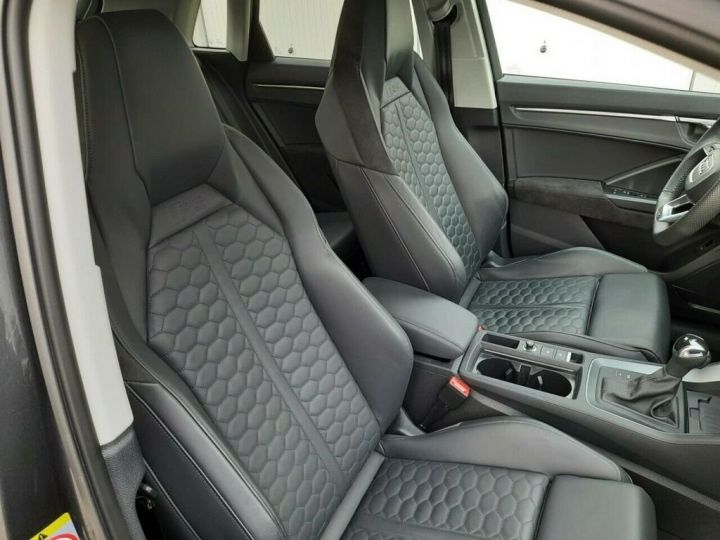 Audi RS Q3 / B&O / Virt. Cockpit / Matrix / Garantie Audi 01/2024 Gris - 6