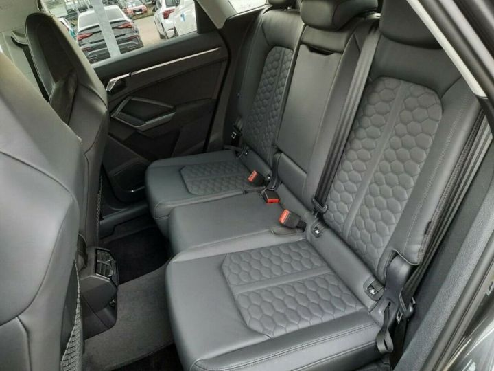 Audi RS Q3 / B&O / Virt. Cockpit / Matrix / Garantie Audi 01/2024 Gris - 9