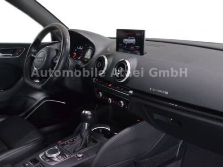 Audi RS3 Noir métallisée  - 11