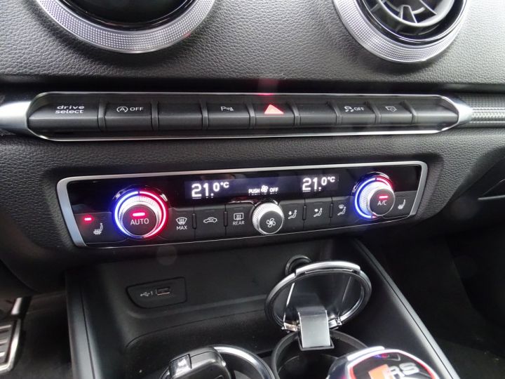 Audi RS3 400PS 2.5L SPORTBACK/ Céramique Virtual Cockpit Echap Sport Drive select  argent met - 21