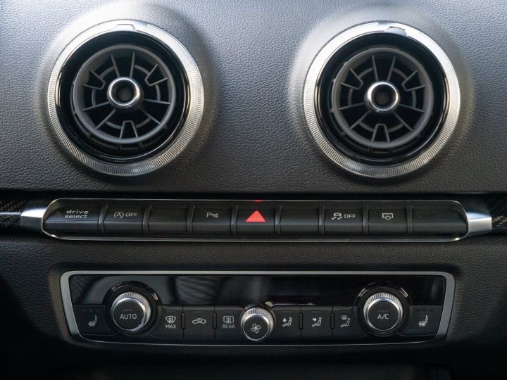 Audi RS3 Berline 2.5 TFSI 400 Ch - Toit Ouvrant, Magnetic Ride, Echap. RS, , Sièges RS, Audio B&O, Accès Sans Clé, Régul. Adaptatif, Matrix LED, ... - Révisée  Noir Mythic Métallisé - 22