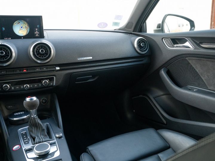 Audi RS3 Berline 2.5 TFSI 400 Ch - Toit Ouvrant, Magnetic Ride, Echap. RS, , Sièges RS, Audio B&O, Accès Sans Clé, Régul. Adaptatif, Matrix LED, ... - Révisée  Noir Mythic Métallisé - 17