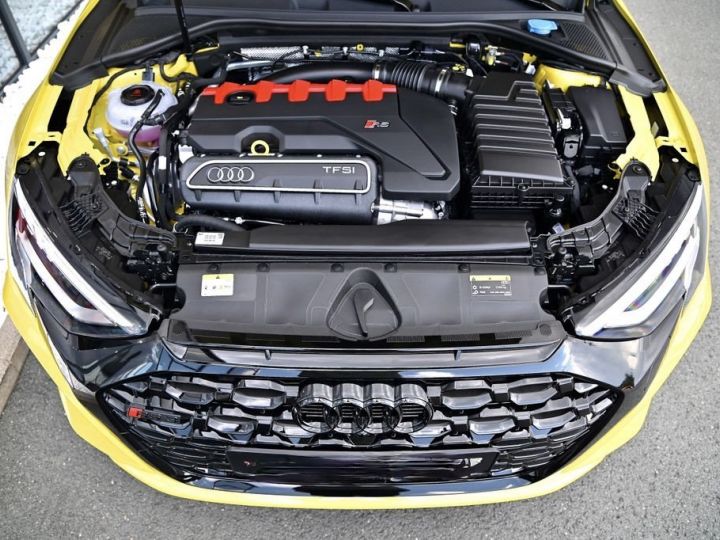 Audi RS3 Berline 2.5 TFSI Quattro JAUNE PYTHON - 10