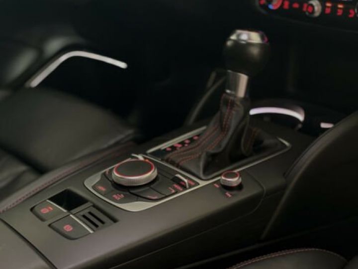 Audi RS3 Sportback 2.5 TFSI 367 Quattro S tronic 7 / Toit Ouvrant / Sièges électriques / Son B&O / Garantie 12 mois  Noir métallisée  - 11
