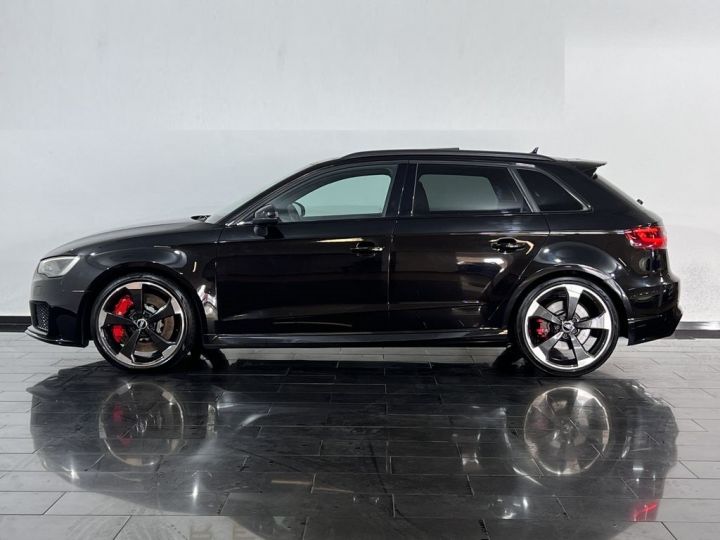 Audi RS3 Sportback / B&O / Toit pano / Garantie 12 mois Noir - 2