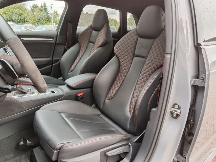 Audi RS3 Sportback / Virtual Cockpit / Toit Pano / Garantie 12 Mois Gris Nardo - 5