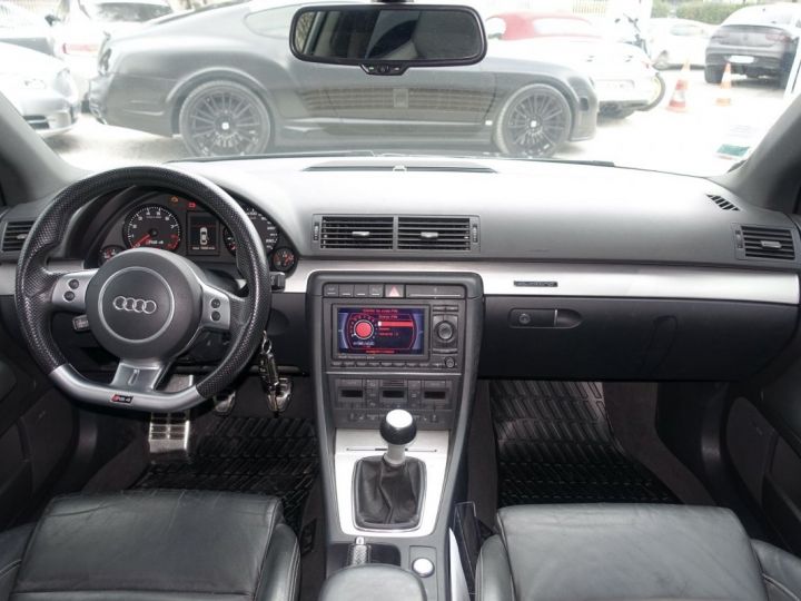 Audi RS4 4.2 V8 420CH QUATTRO Noir - 8