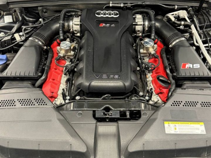 Audi RS4 4.2 V8 420ch quattro B8 NOIR - 33