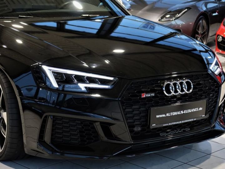 Audi RS4 Avant TFSI Tiptronic - Toit panoramique électrique à l'avant, fixe à l'arrière - Interface multimédia MMI Navigation Plus avec MMI Touch Noir métallisée - 2