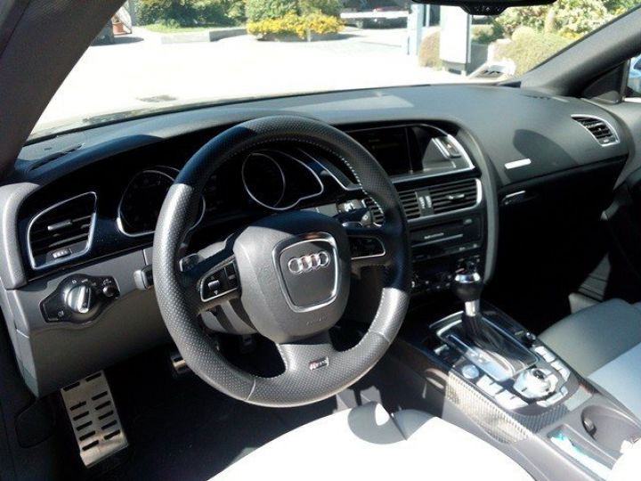 Audi RS5 4.2 V8 FSI QUATTRO S TRONIC 450CV     Essence NOIR - 2