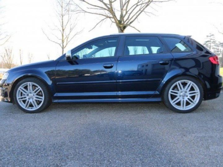 Audi S3 II (2) SPORTBACK 2.0 TFSI 265 QUATTRO S TRONIC     Essence BLEU METAL - 6