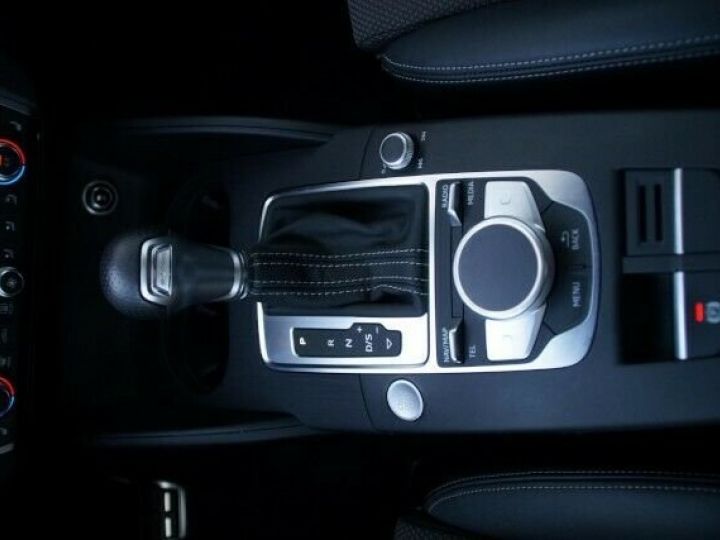 Audi S3 Sportback 40 e-tron 204 S tronic 6 / 1er Main / Virtuel Cockpit / Régulateur / Garantie 12 mois Noir métallisée  - 5