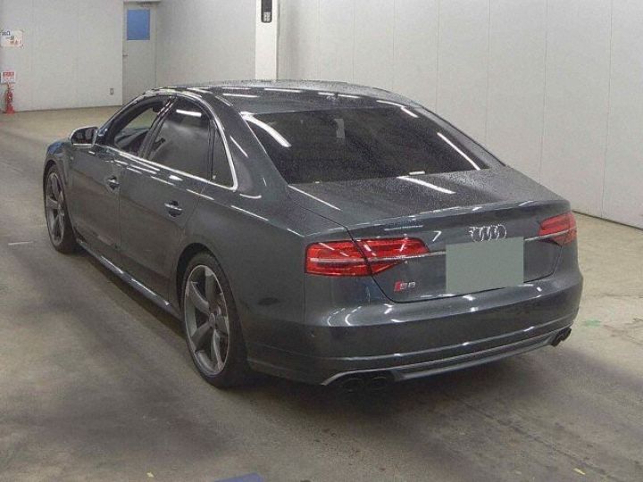 Audi S8  - 6