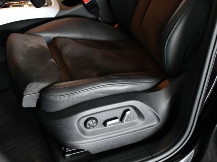 Audi SQ5 Noir - 11