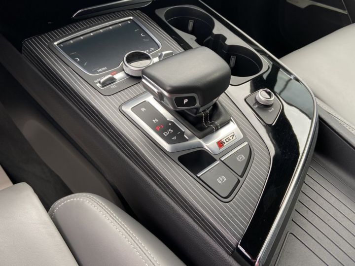 Audi SQ7 4.0 V8 TDI 435ch QUATTRO TIPTRONIC 8 GRIS FONCE - 18