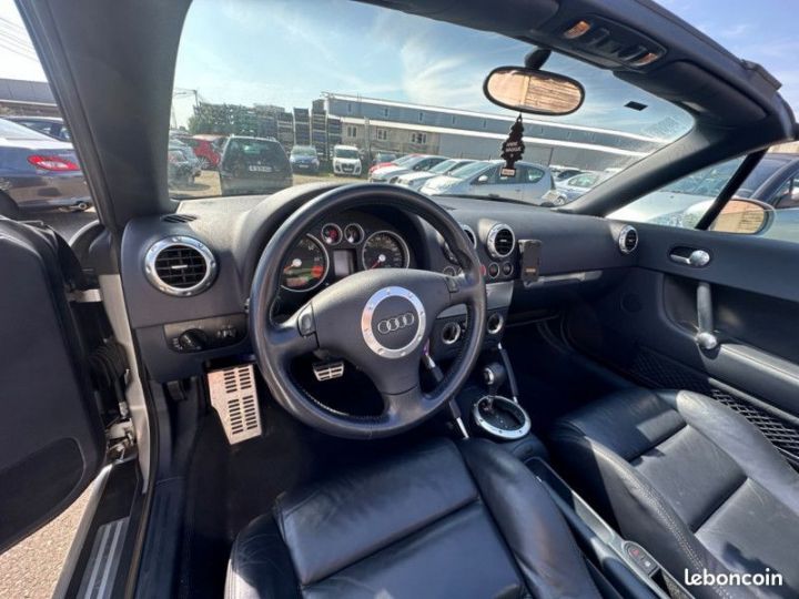 Audi TT Roadster 1.8 T 180CH TIPTRONIC Gris - 15